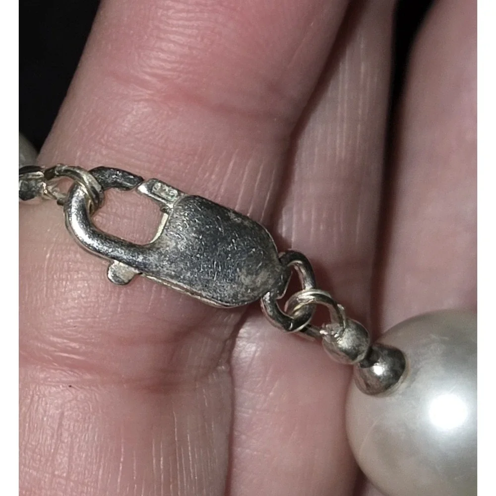 Vintage Faux WhitePearl Necklace With .925 Silver Lobster Claw Clasp. 16 In